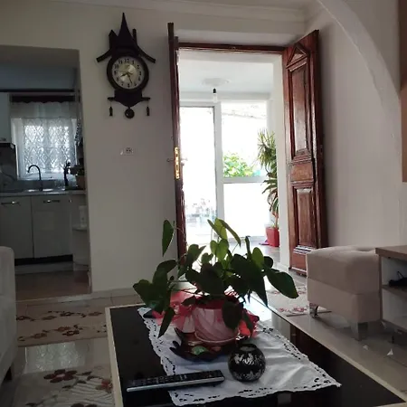 Rondo Dom wakacyjny Gjirokastra