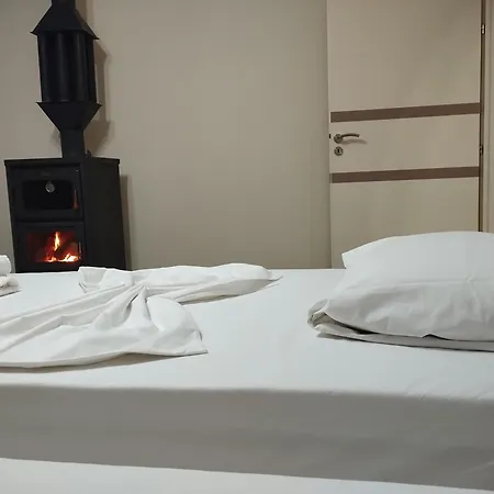 度假居 Rondo Gjirokastër